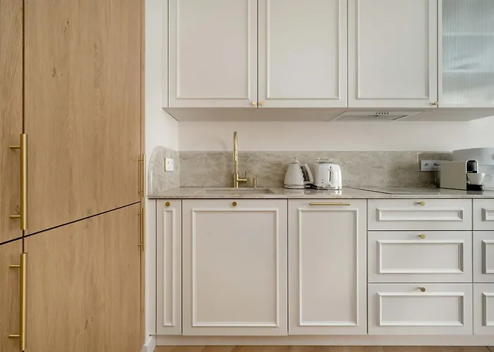 Apartment Stylish In With Air Conditioning, Close To The Market Square By Renters Prestige Breslau