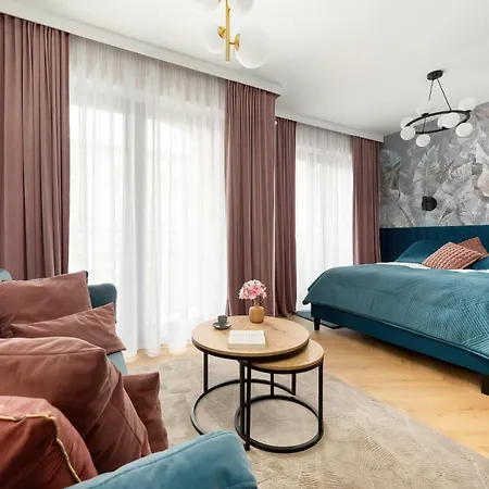 Stylish In With Air Conditioning, Close To The Market Square By Renters Prestige * ורוצלב