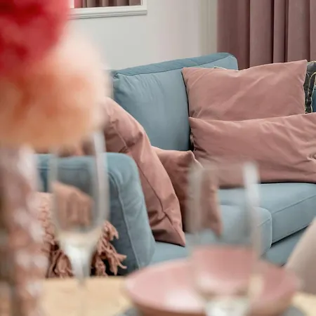 Stylish In With Air Conditioning, Close To The Market Square By Renters Prestige Apartman *