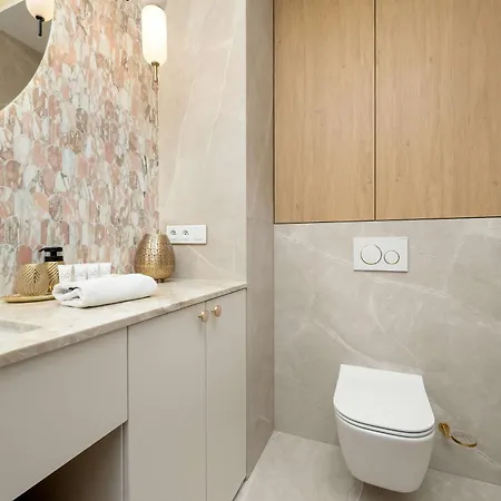 アパート Stylish In With Air Conditioning, Close To The Market Square By Renters Prestige ヴロツワフ